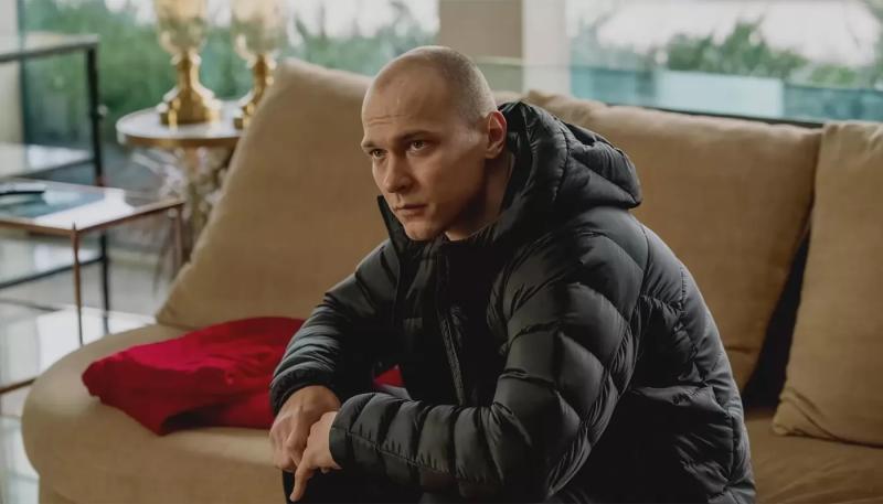 Фильм "Анора" с российскими актерами признан лучшим в США