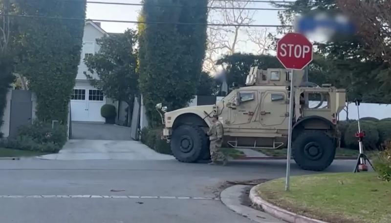 Дом Бена Аффлека окружили военные