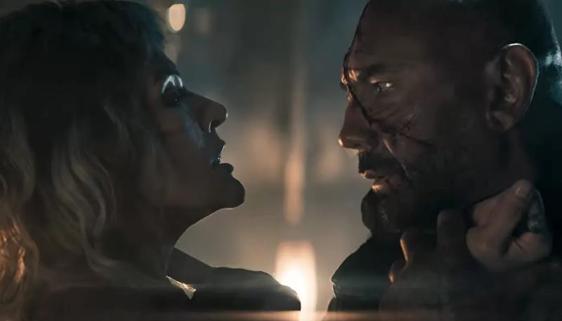 Милла Йовович и Дэйв Батиста в трейлере фильма "В потерянных землях"